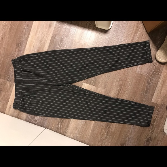 Dress pants - Picture 2 of 3